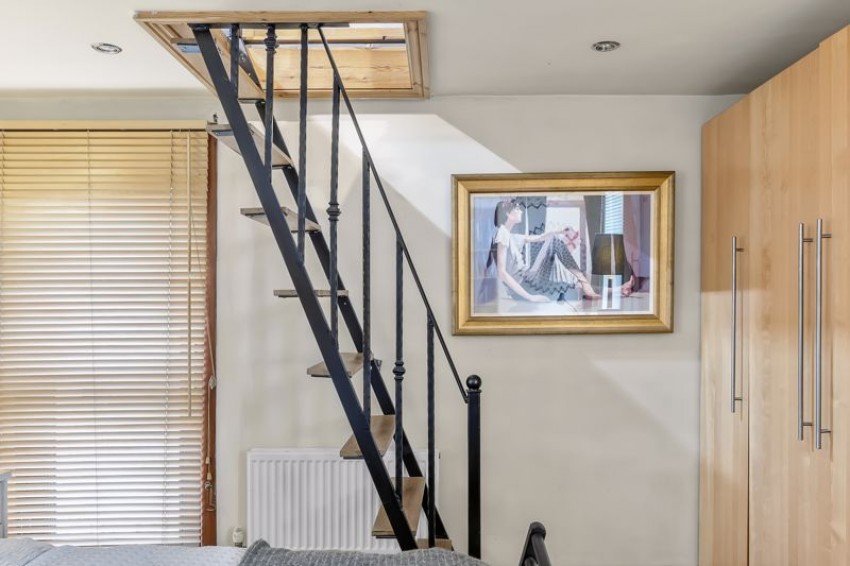 Images for Upper Marsh Lane, Keighley