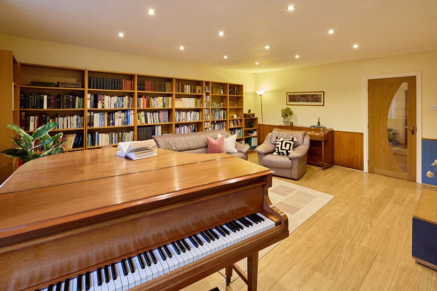 Images for New Lane, Upton