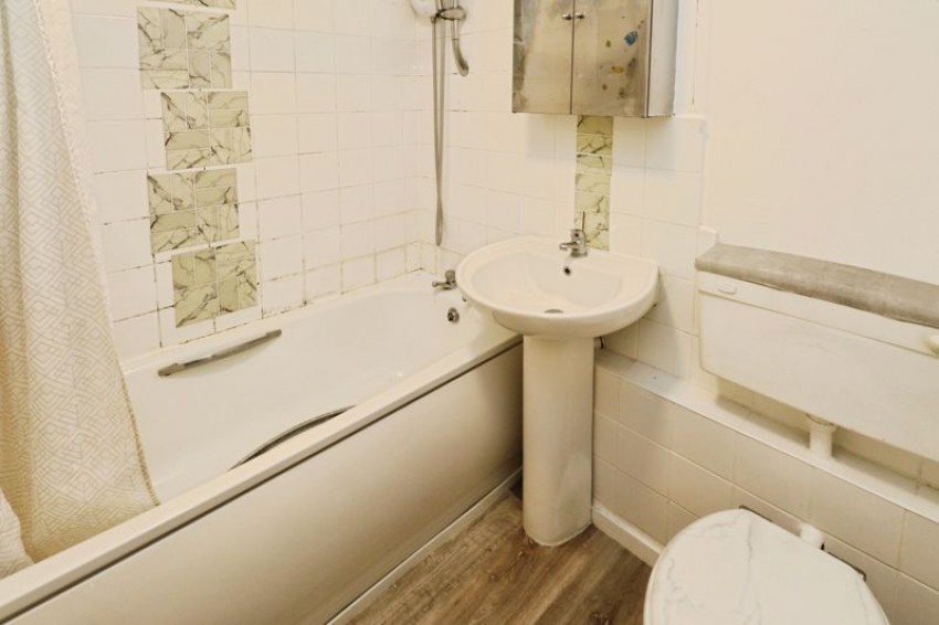 Images for Bramshaw Gardens, Bournemouth