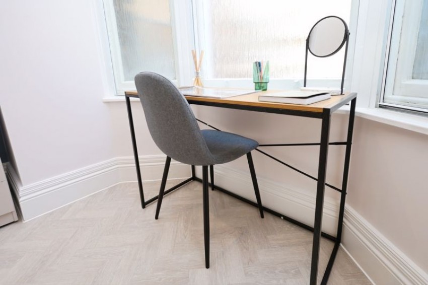 Images for Luxury apartment with bills included moments from beach