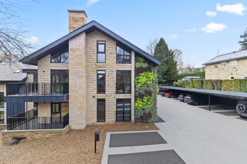 View Full Details for Robin Hill, Ilkley