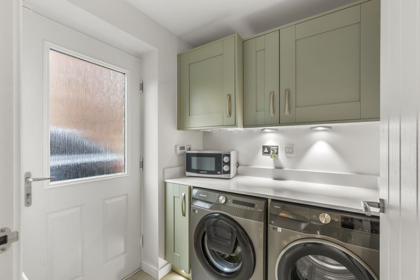 Images for New House Farm Drive, Menston