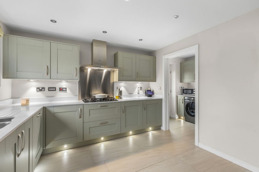 Images for New House Farm Drive, Menston