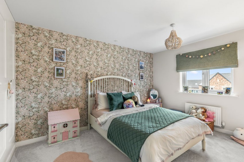 Images for New House Farm Drive, Menston