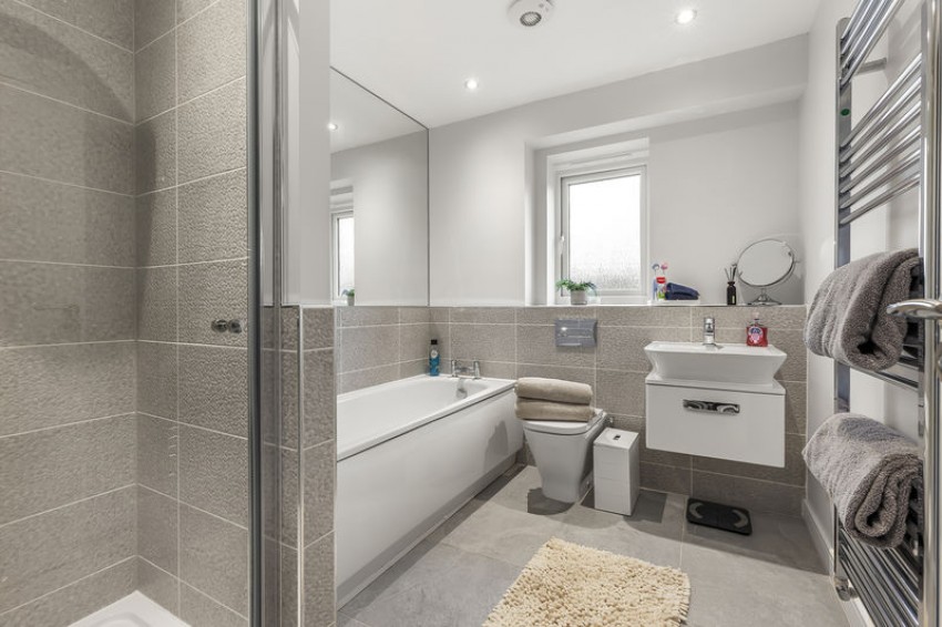 Images for New House Farm Drive, Menston