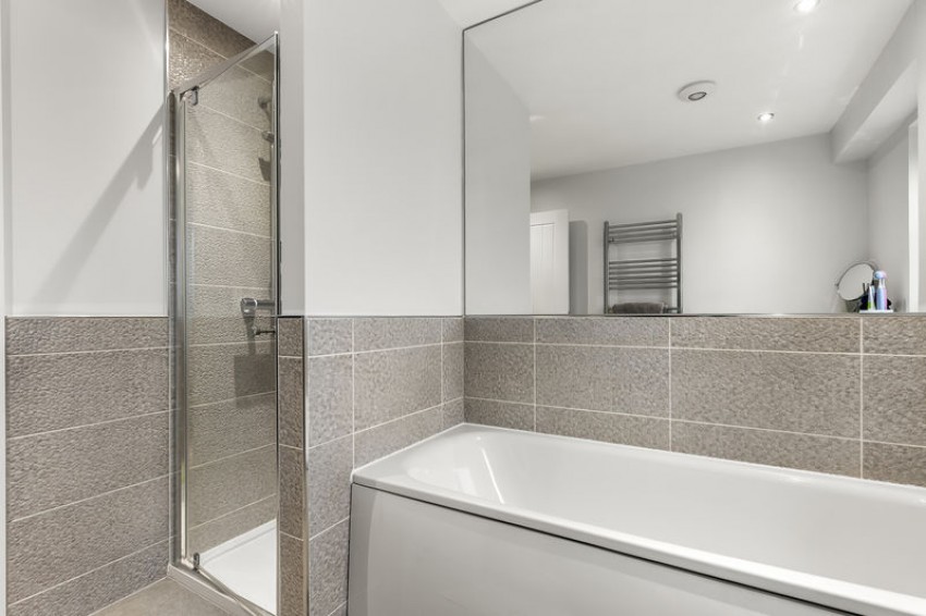 Images for New House Farm Drive, Menston