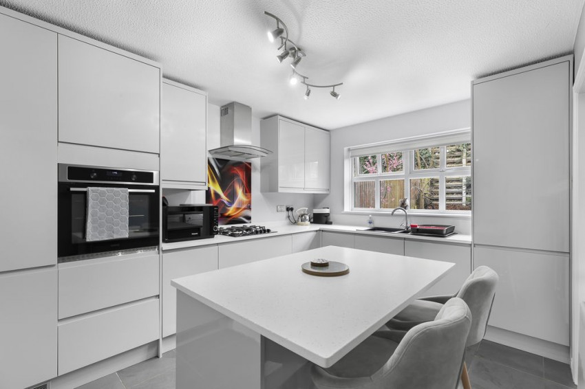 Images for Tenterfields, Apperley Bridge