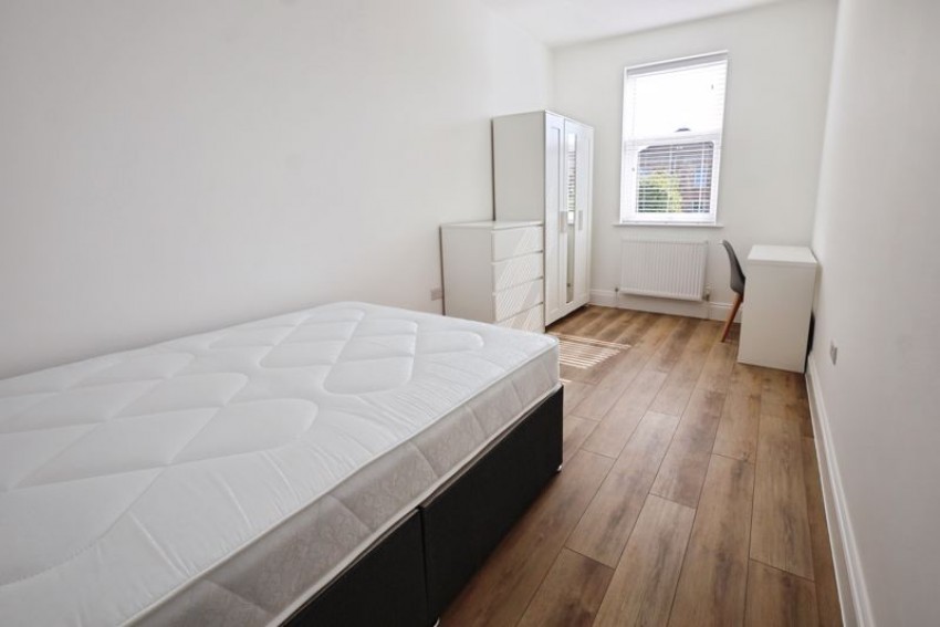 Images for Eight bedroom student house in Alma Road, Winton