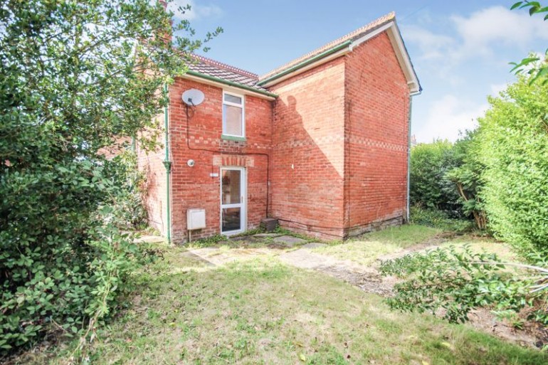 Latimer Road, Winton