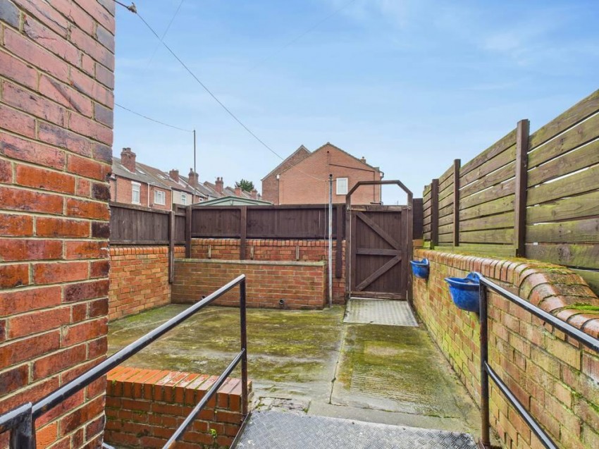 Images for Featherstone Lane, Featherstone