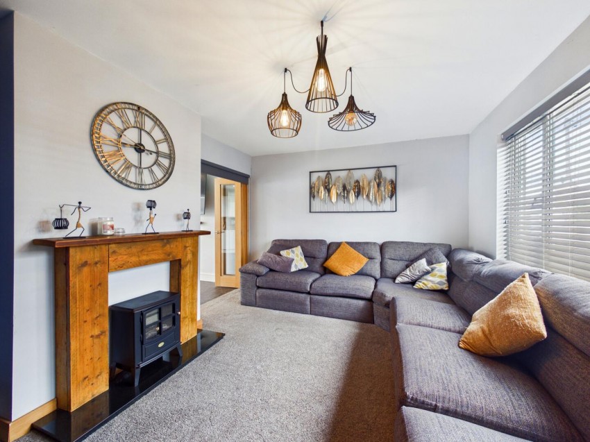 Images for Long Crest, Pontefract