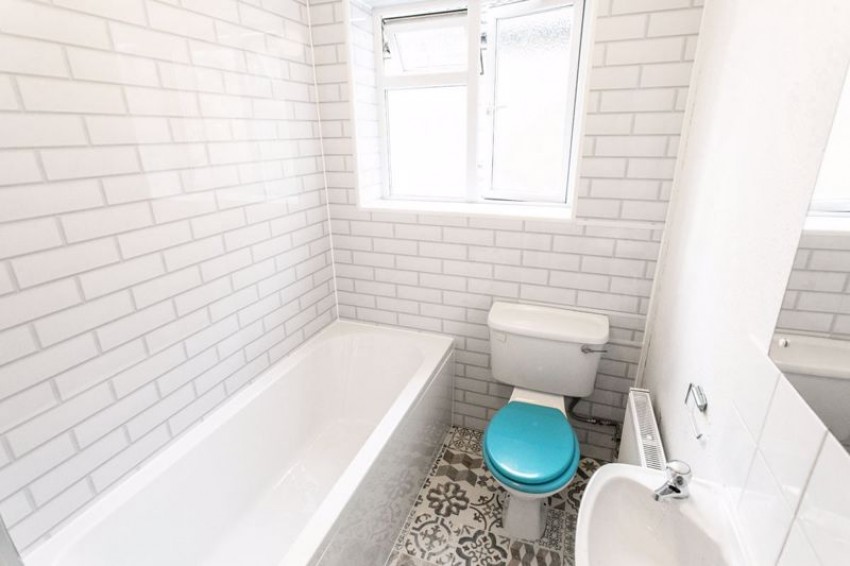 Images for Five Bedroom Flat, Bills Included