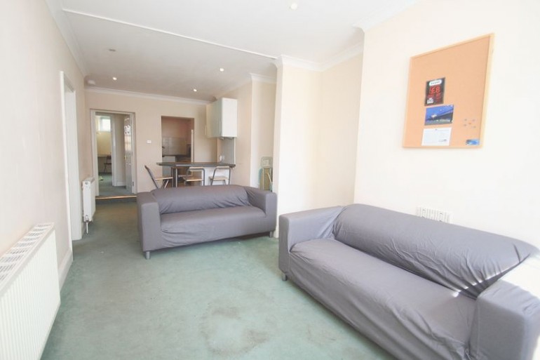 St Swithuns Road South, Bournemouth