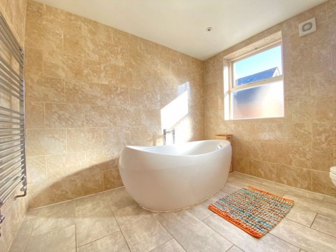 View Full Details for Bournemouth Town Centre, Some Bills Included