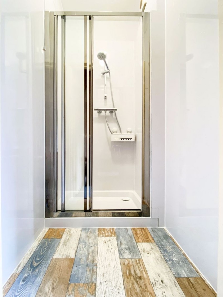 Images for Bournemouth Town Centre, Some Bills Included