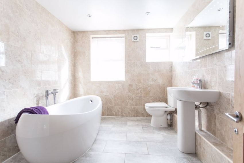 Images for Bournemouth Town Centre, Some Bills Included