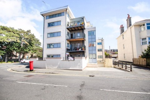 View Full Details for Modern Ground Floor Garden Apartment